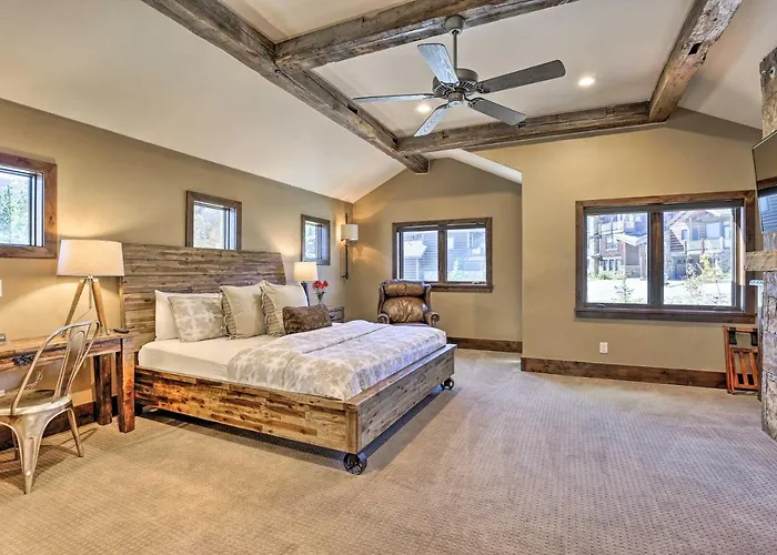 Walk To Lift: Luxe W/ Hot Tub In Copper Mtn