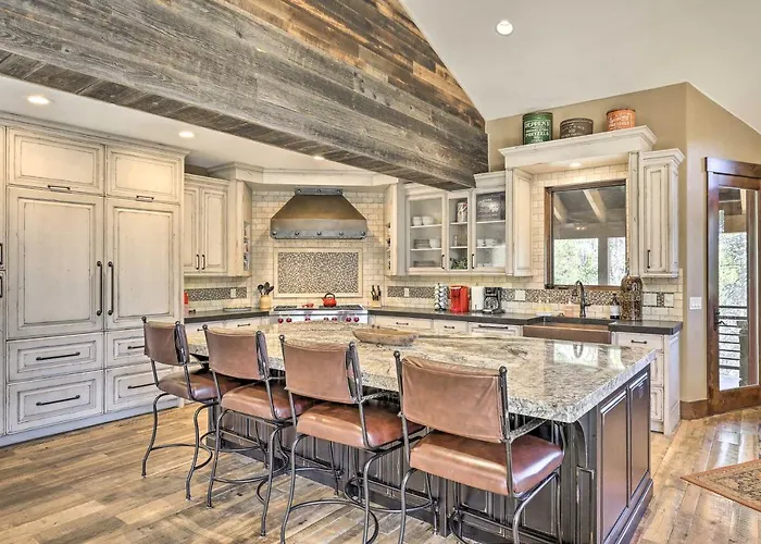 Walk To Lift: Luxe W/ Hot Tub In Copper Mtn Villa *