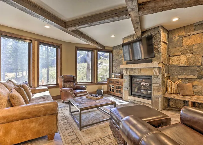 Walk To Lift: Luxe W/ Hot Tub In Copper Mtn Villa *