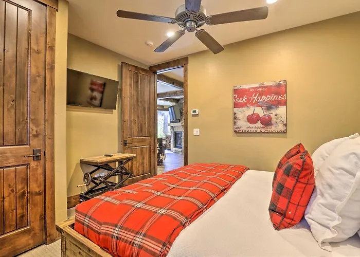 Villa Walk To Lift: Luxe W/ Hot Tub In Copper Mtn Copper Mountain